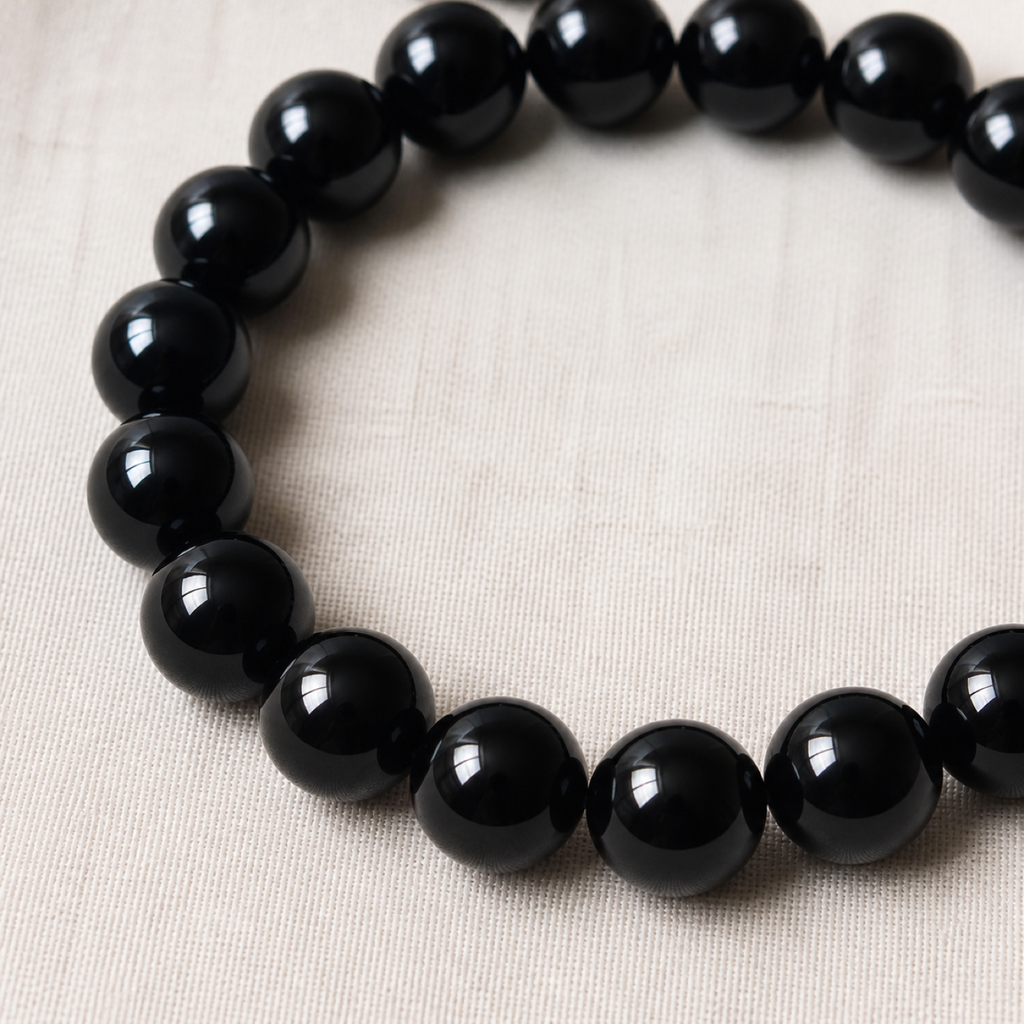 QI KIND Glossy Black Bead Bracelet detail image