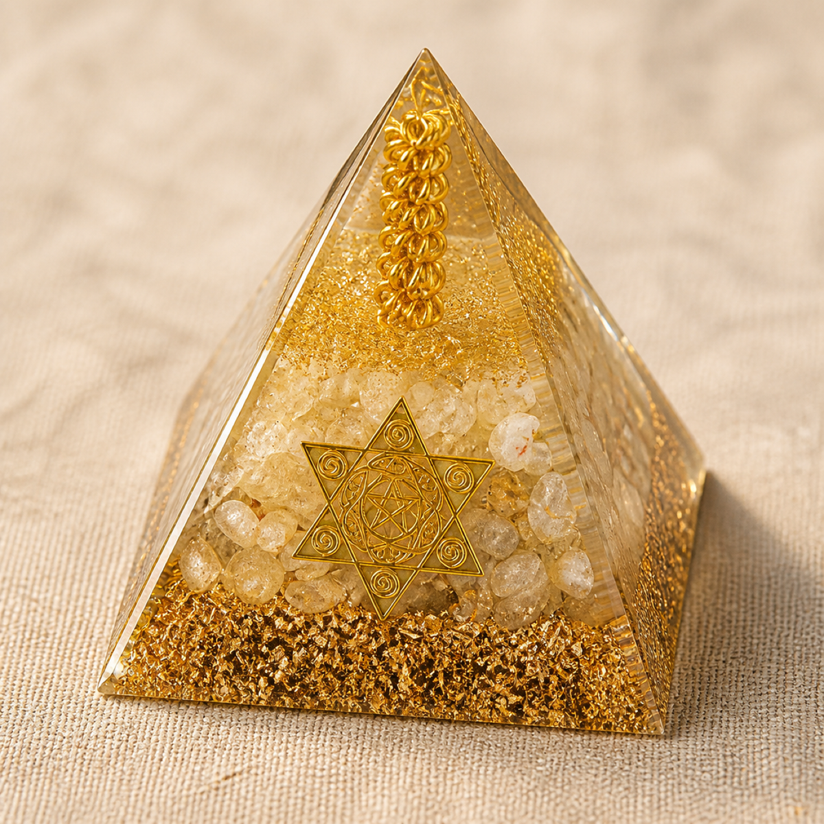 QI KIND Golden Chip-Filled Pyramid detail image